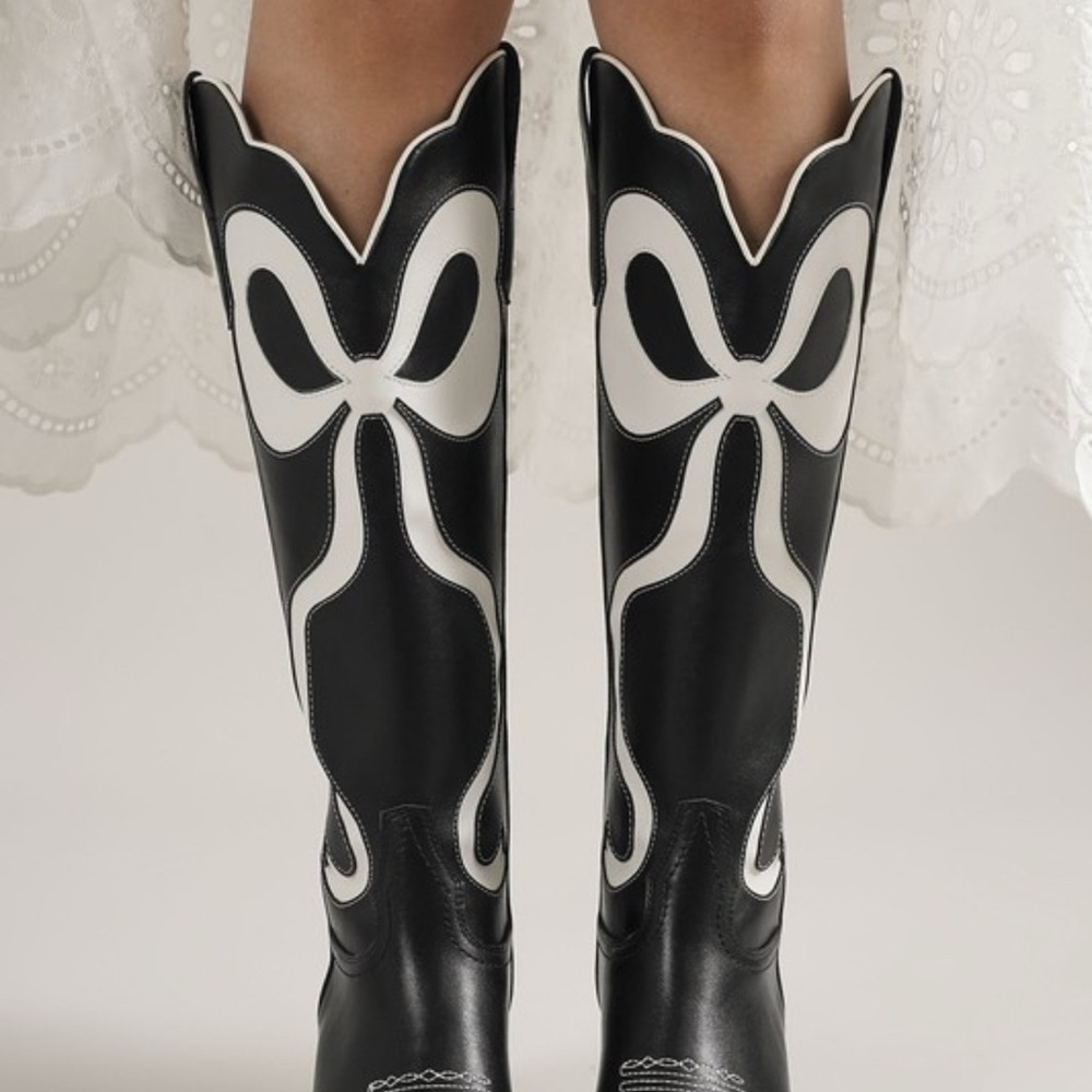 Women's Black and White Western Boots